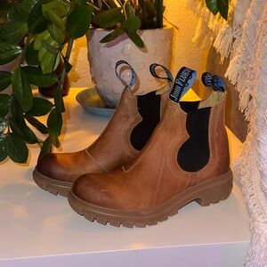 John Fluevog Tan Leather Ankle Boots